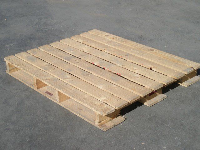 Palets de madera 130 x 110 cm